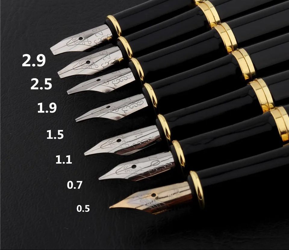 עט נובע שחור עם ציפורן 1.5