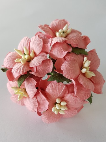 פרחי נייר - עלי צדפה - ורוד בזוקה