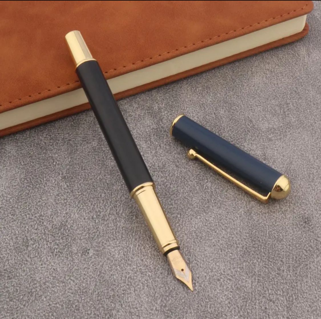 עט נובע עם ציפורן - כחול כהה וזהב