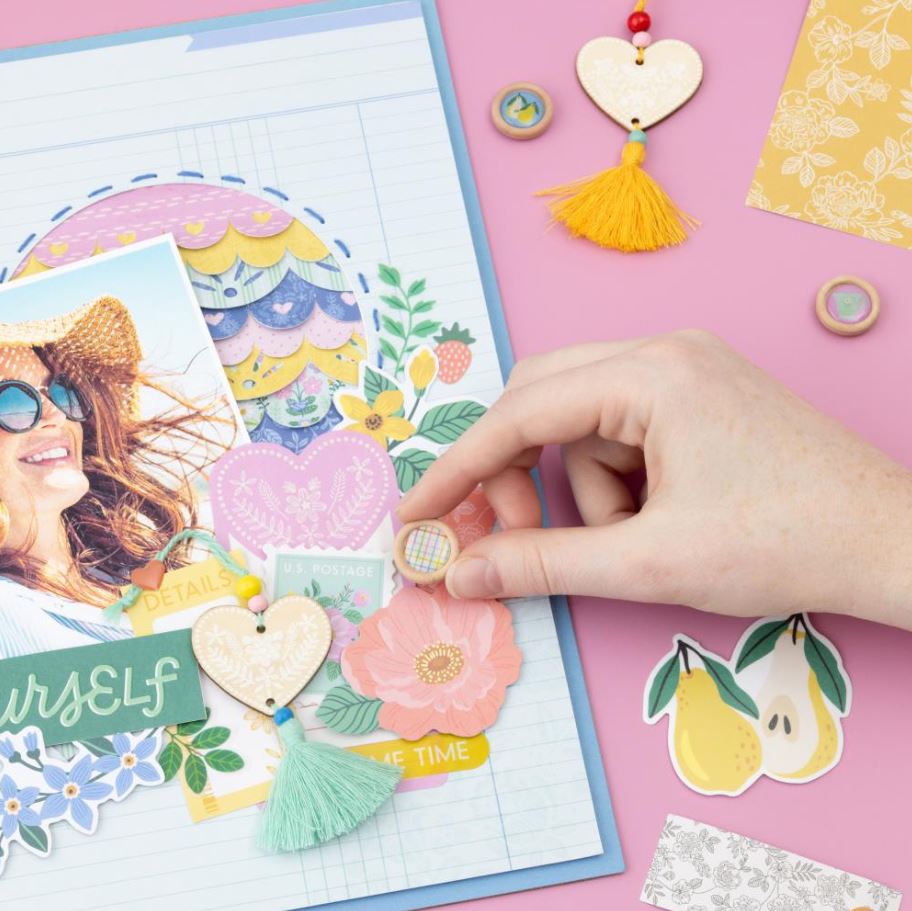 קישוטונים - American Crafts Poppy And Pear Embellishment Kit